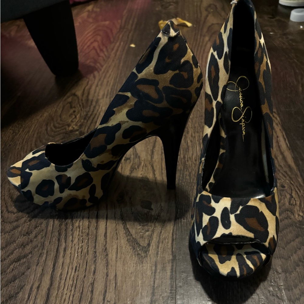 Jessica Simpson cheetah print heels